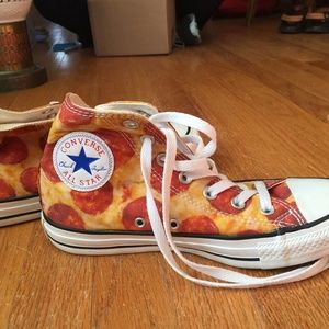 Pepperoni pizza converse